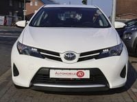 Gebraucht Toyota Auris Cool 99 PS (72 kW) 2013 Weiß Limousine