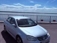 Używany VW Jetta 116 KM (85 kW) 2005 Srebrny Sedan/Limuzyna