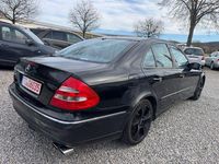 Gebraucht Mercedes E240 Avantgarde 177 PS (130 kW) 2002 Schwarz Limousine