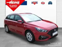 Gebraucht Hyundai i30 Select 120 PS (88 kW) 2021 Sunset red metallic Kombi