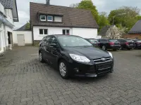 Gebraucht Ford Focus Trend 105 PS (77 kW) 2011 Schwarz Limousine