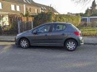 Gebraucht Peugeot 207 Tendance 95 PS (69 kW) 2010 Grau Limousine