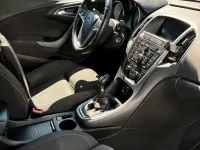 Używany Opel Astra 136 KM (100 kW) 2014 Biały Kombi