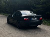gebraucht BMW 318 E36 i Automatik, fürs Alter guter Zustand.