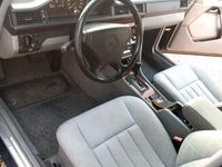 Gebraucht Mercedes E300 136 PS (100 kW) 1995 Blau Kombi