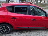 Gebraucht Renault Mégane Authentique 101 PS (74 kW) 2013 Rot Limousine