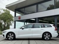 Gebraucht Volvo V60 Momentum 163 PS (119 kW) 2021 Weiß Kombi