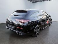 Gebraucht Mercedes CLA250e Shooting Brake Premium 163 PS (119 kW) 2024 Schwarz Kombi