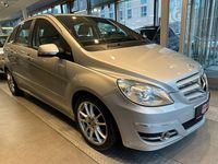 Gebraucht Mercedes B160 95 PS (69 kW) 2011 Silber Van / Kleinbus