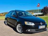 Second-hand VW Jetta 170 CP (125 kW) 2011 Negru Berlinǎ