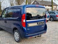 Gebraucht Fiat Doblò 135 PS (99 kW) 2013 Blau Van / Kleinbus