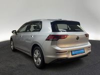Gebraucht VW Golf VIII Life 131 PS (96 kW) 2023 8e reflexsilber metallic Limousine
