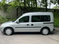 Używany Opel Combo 97 KM (71 kW) 2007 Srebrny Minivan