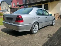 Gebraucht Mercedes C180 122 PS (89 kW) 1998 Silber Limousine