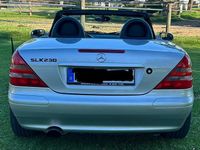 Gebraucht Mercedes SLK230 193 PS (141 kW) 2000 Silber Cabrio