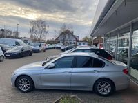 Gebraucht BMW 330e Advantage 184 PS (135 kW) 2017 Silber Limousine