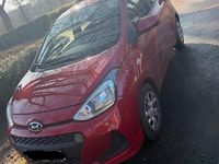 Gebraucht Hyundai i10 67 PS (49 kW) 2018 Rot Kleinwagen