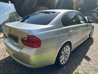 Gebraucht BMW 330 231 PS (169 kW) 2007 Silber Limousine