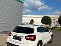 Gebraucht Mercedes GLA220 184 PS (135 kW) 2019 Weiß SUV