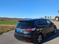 Gebraucht Ford S-MAX Titanium 209 PS (153 kW) 2017 Schwarz Van / Kleinbus