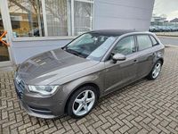 Gebraucht Audi A3 Attraction 105 PS (77 kW) 2013 Grau Limousine