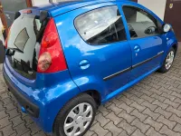 Gebraucht Toyota Aygo 68 PS (50 kW) 2010 Blau Kleinwagen