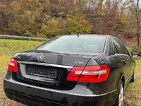 Gebraucht Mercedes E220 170 PS (125 kW) 2009 Schwarz Limousine