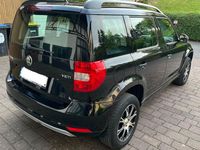 Gebraucht Skoda Yeti Active 122 PS (89 kW) 2014 Schwarz SUV