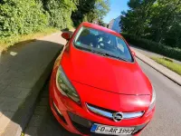 Gebraucht Opel Astra 87 PS (63 kW) 2013 Rot Limousine