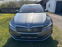 Gebraucht Skoda Superb Style 200 PS (147 kW) 2022 Grau Kombi