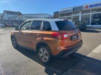 Gebraucht Suzuki Vitara Comfort+ 120 PS (88 kW) 2016 Horizon orange metallic/superi SUV