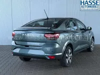 Używany Dacia Logan Expression 90 KM (66 kW) 2024 Zielony Sedan/Limuzyna