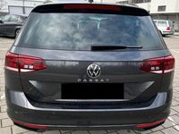 Gebraucht VW Passat 150 PS (110 kW) 2021 Grau Kombi