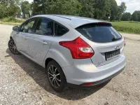 Gebraucht Ford Focus 105 PS (77 kW) 2011 Micastonesilber metallic Kleinwagen
