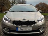 Gebraucht Kia Ceed Sportswagon Vision 135 PS (99 kW) 2013 Grau Kombi