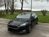 Usado Ford Focus Cool & Connect 150 CV (110 kW) 2017 Negro Berlina