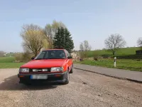 Gebraucht Mazda 323 65 PS (47 kW) 1987 Rot Kleinwagen