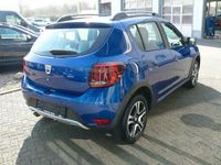 Gebraucht Dacia Sandero 101 PS (74 kW) 2020 Ironblau (metallic) Kleinwagen