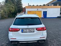 Gebraucht Mercedes E300 AMG 306 PS (225 kW) 2019 Weiß Kombi