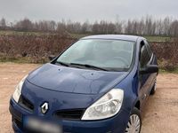 Gebraucht Renault Clio II Authentique 65 PS (47 kW) 2006 Blau Kleinwagen
