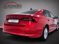 Gebraucht Skoda Octavia Ambition 131 PS (96 kW) 2021 Rot Limousine