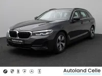 Gebraucht BMW 520 Sport Line 184 PS (135 kW) 2023 Sophistograu brillanteffekschwarz Limousine