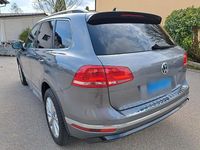 Gebraucht VW Touareg Exclusive 262 PS (192 kW) 2016 Grau SUV