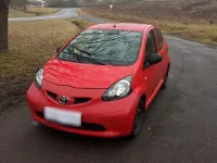 Używany Toyota Aygo 63 KM (46 kW) 2006 Czerwony Hatchback