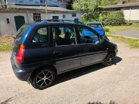 Second-hand Hyundai Matrix 122 CP (89 kW) 2005 Albastru Monovolum