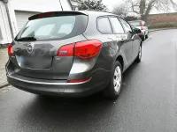 Gebraucht Opel Astra 125 PS (91 kW) 2012 Grau Kombi