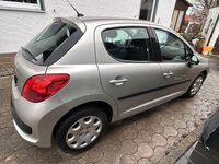 Gebraucht Peugeot 207 95 PS (69 kW) 2009 Grau Limousine