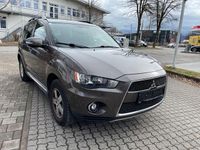 Gebraucht Mitsubishi Outlander Intense 177 PS (130 kW) 2011 Gold SUV