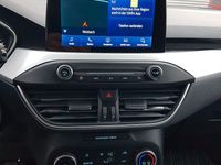 Gebraucht Ford Focus Cool & Connect 120 PS (88 kW) 2018 Silber Limousine