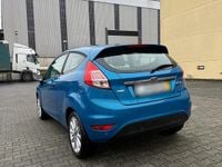 Gebraucht Ford Fiesta Titanium 125 PS (91 kW) 2016 Blau Limousine